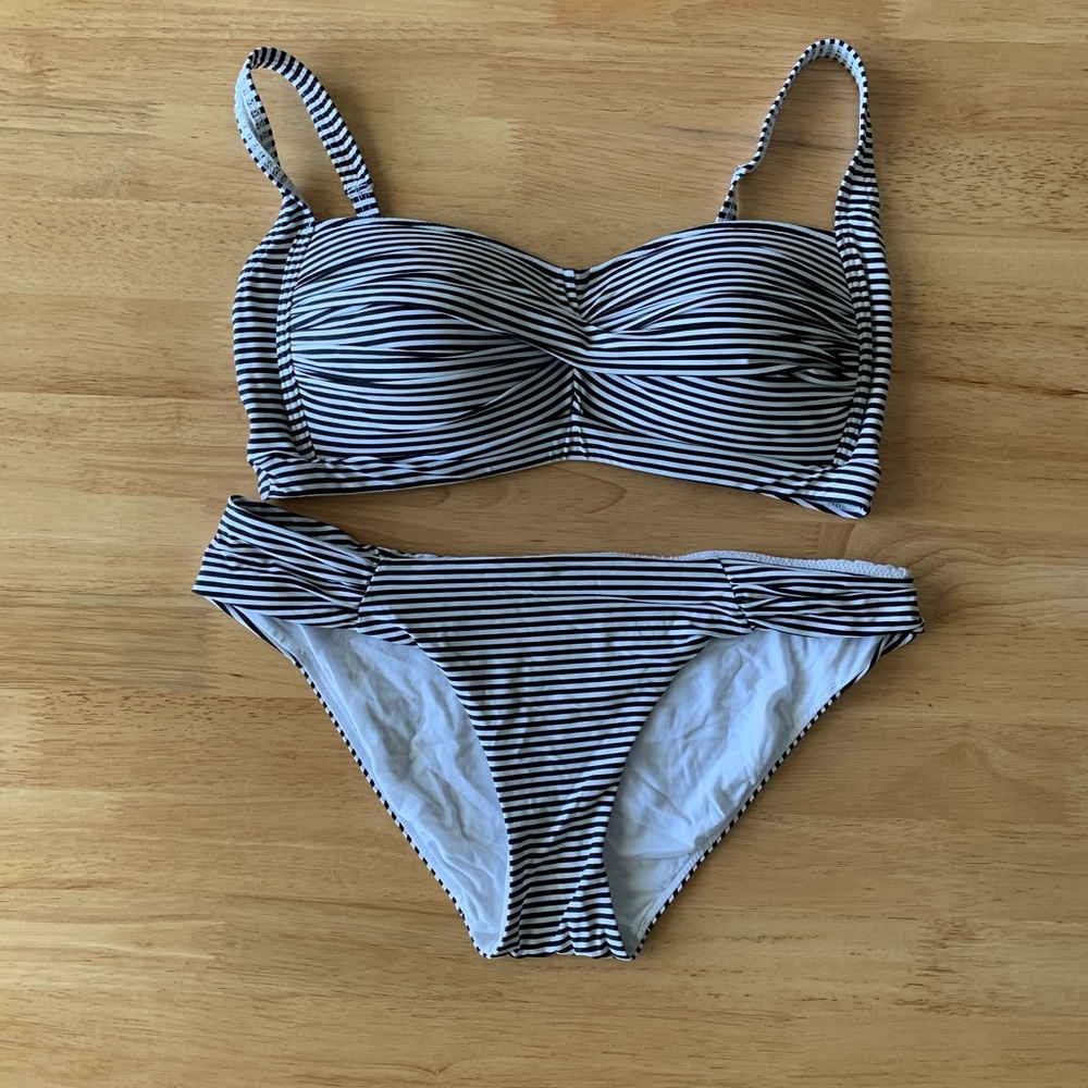 Bond-eye Australia swimsuit
